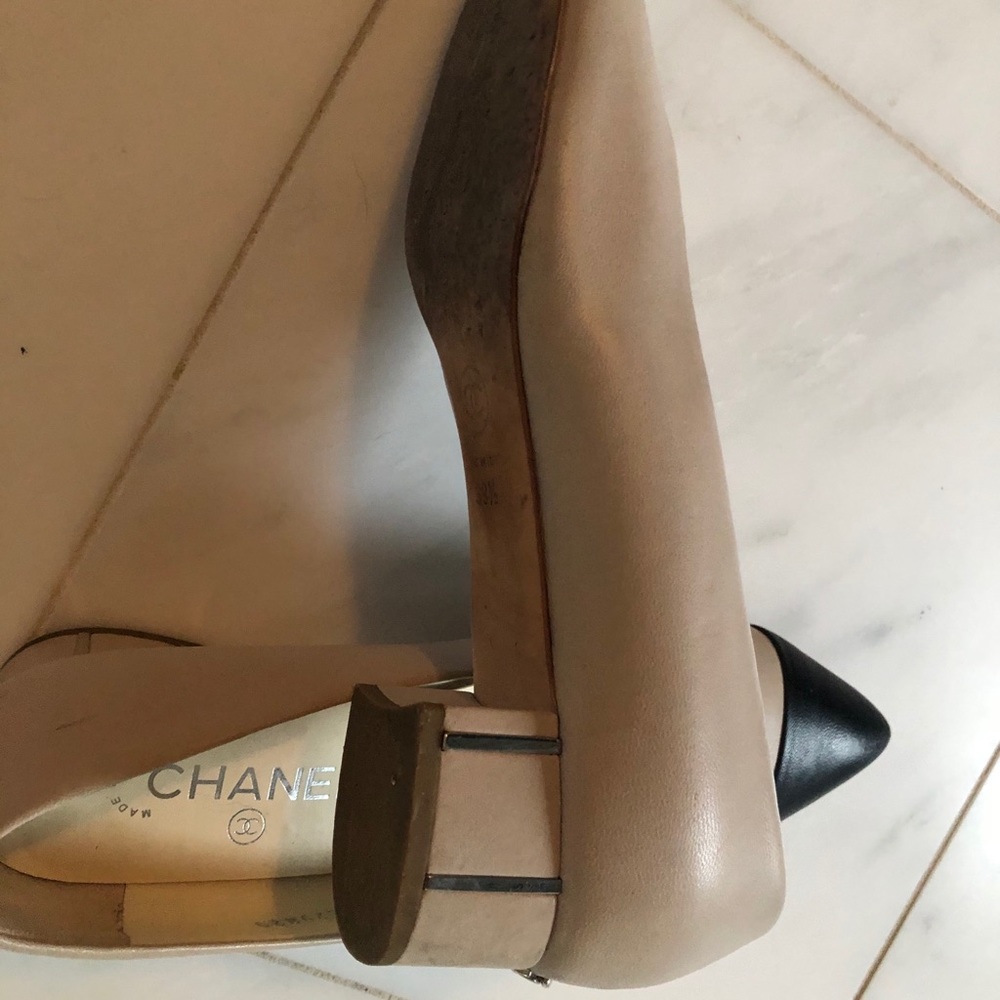 Chanel Low Heel pumps